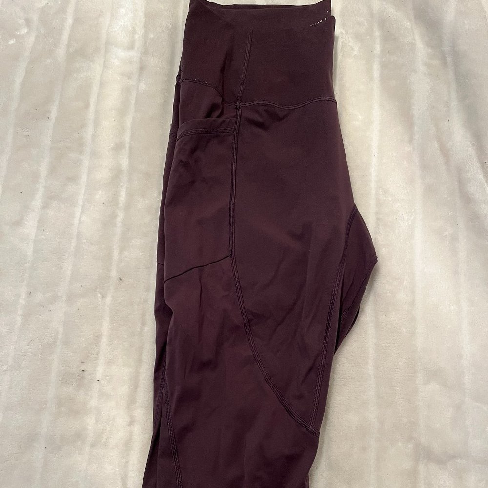 Everlane Purple/Eggplant “Perform Pocket” Leggings